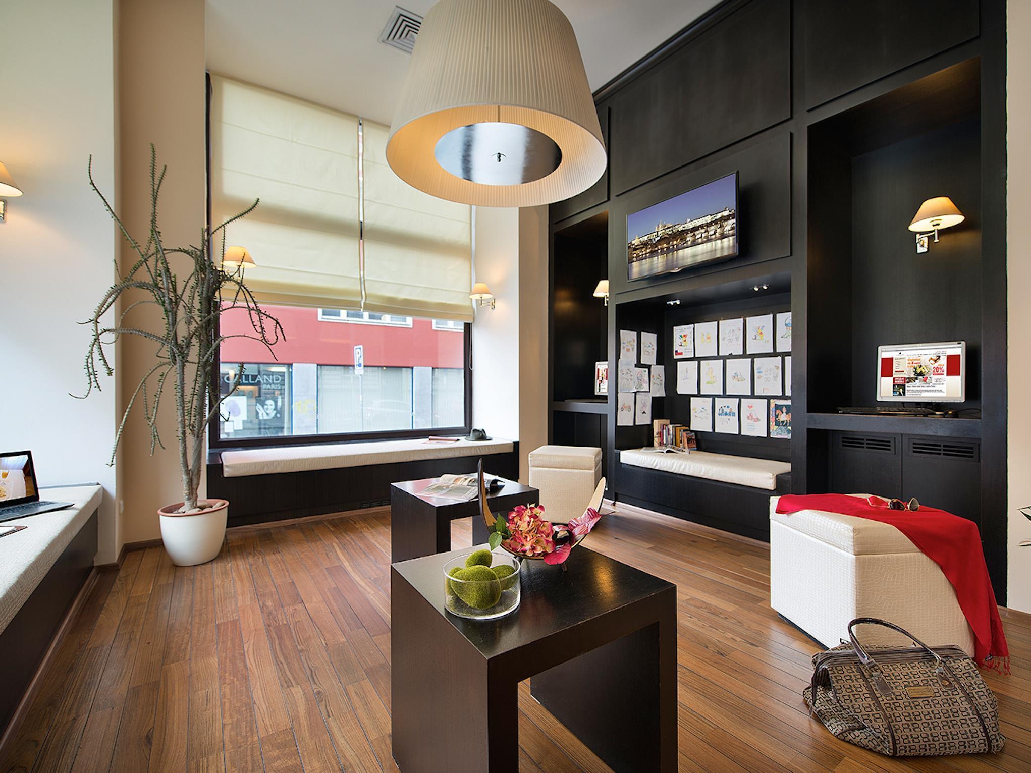 Hotel Suite Home Πράγα Εξωτερικό φωτογραφία