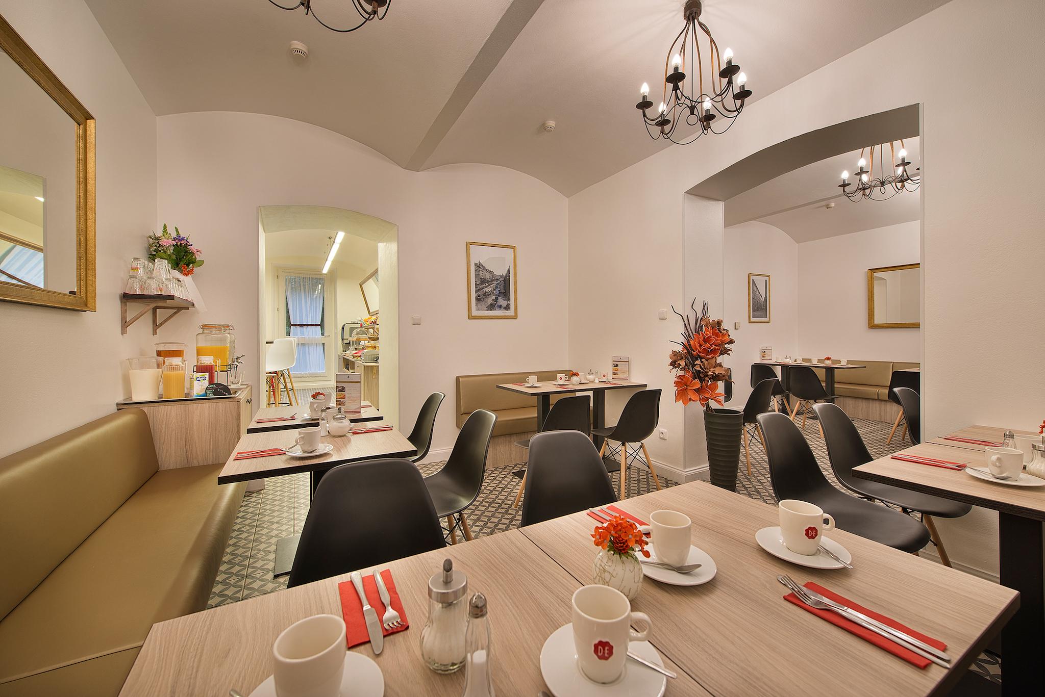 Hotel Suite Home Πράγα Εξωτερικό φωτογραφία