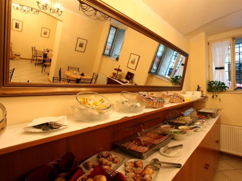 Hotel Suite Home Πράγα Εξωτερικό φωτογραφία
